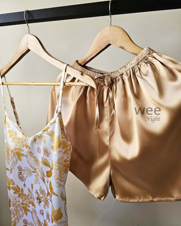 تاپ و شلوارک طلا